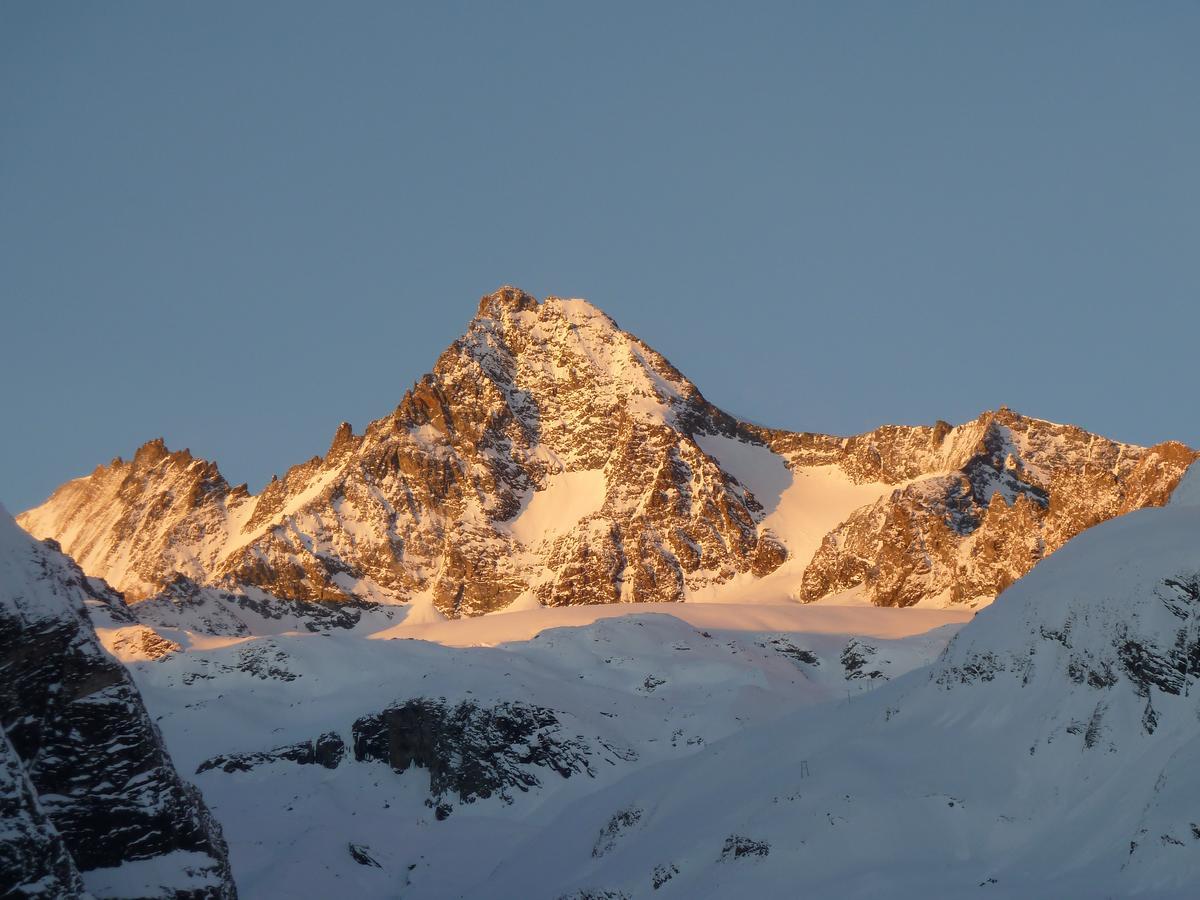 Отель Alpengasthof Lucknerhaus Кальс-ам-Гросглоккнер Экстерьер фото