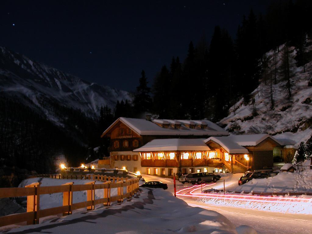 Отель Alpengasthof Lucknerhaus Кальс-ам-Гросглоккнер Экстерьер фото